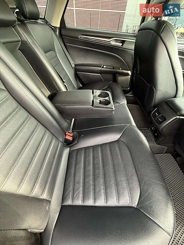 Седан Ford Fusion 2016 в Киеве