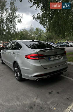 Седан Ford Fusion 2016 в 