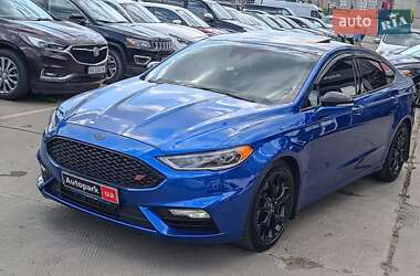 Седан Ford Fusion 2017 в 