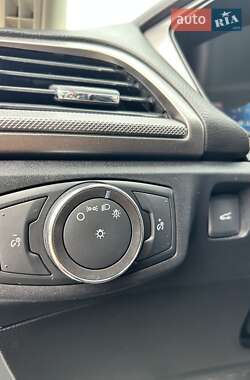 Седан Ford Fusion 2018 в 