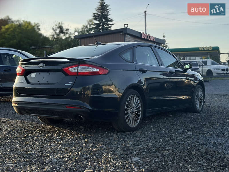 Седан Ford Fusion 2012 в Львове
