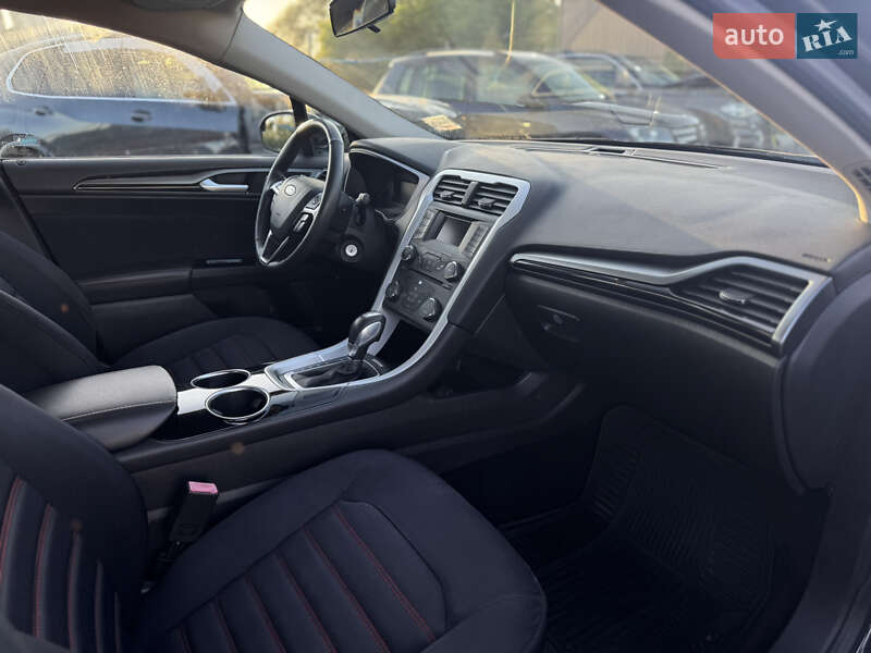 Седан Ford Fusion 2012 в Львове