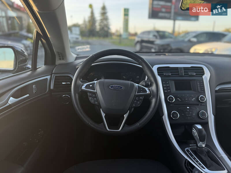 Седан Ford Fusion 2012 в Львове