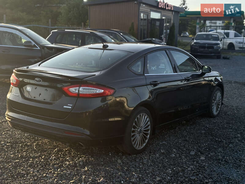 Седан Ford Fusion 2012 в Львове