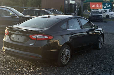 Седан Ford Fusion 2012 в 