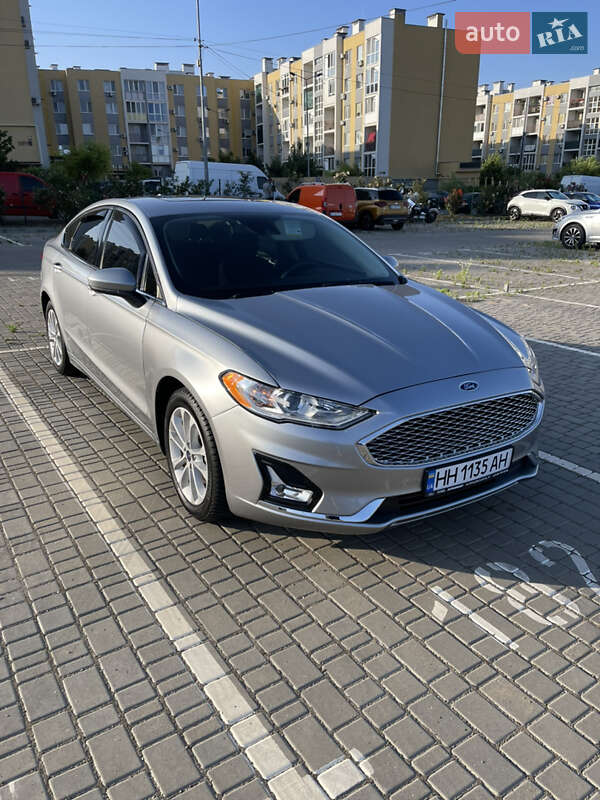 Седан Ford Fusion 2020 в Одессе