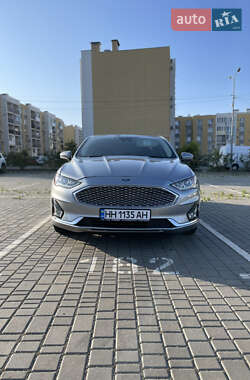 Седан Ford Fusion 2020 в 