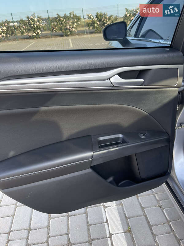 Седан Ford Fusion 2020 в Одессе