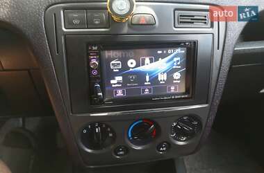 Хэтчбек Ford Fusion 2007 в 
