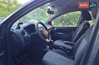 Хэтчбек Ford Fusion 2007 в 