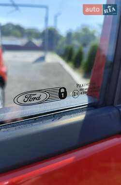 Хэтчбек Ford Fusion 2011 в 