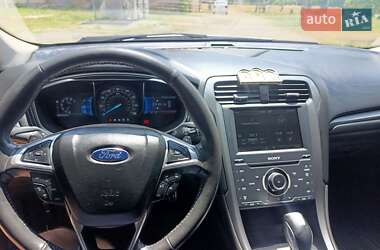 Седан Ford Fusion 2014 в 