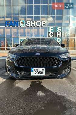 Седан Ford Fusion 2015 в 
