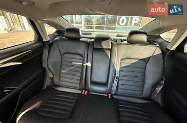 Седан Ford Fusion 2015 в 