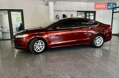 Седан Ford Fusion 2016 в 