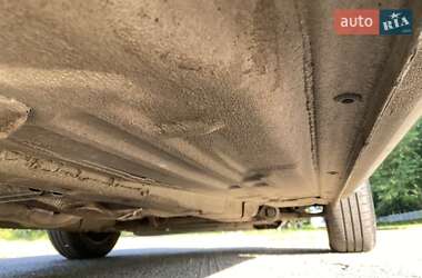 Хэтчбек Ford Fusion 2003 в 
