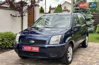 Хэтчбек Ford Fusion 2005 в 