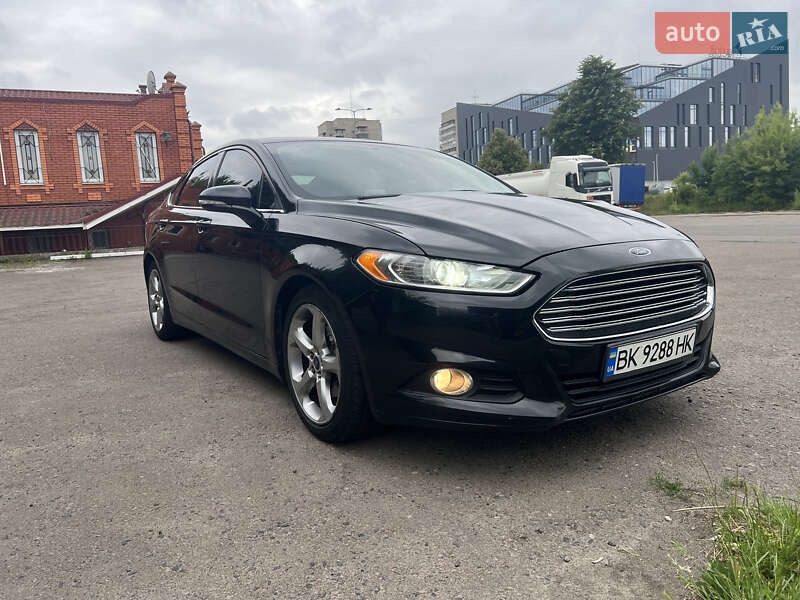 Седан Ford Fusion 2014 в Рівному