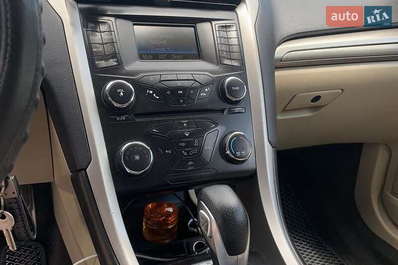 Седан Ford Fusion 2013 в Києві