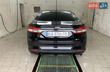 Седан Ford Fusion 2018 в 