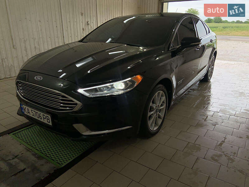 Седан Ford Fusion 2018 в Жашкове