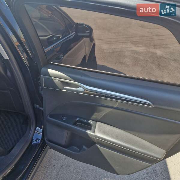 Седан Ford Fusion 2014 в Бахмаче