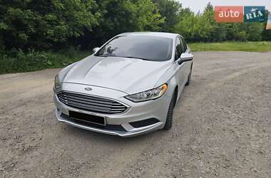 Седан Ford Fusion 2016 в 