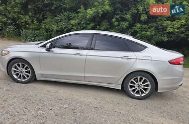 Седан Ford Fusion 2016 в 