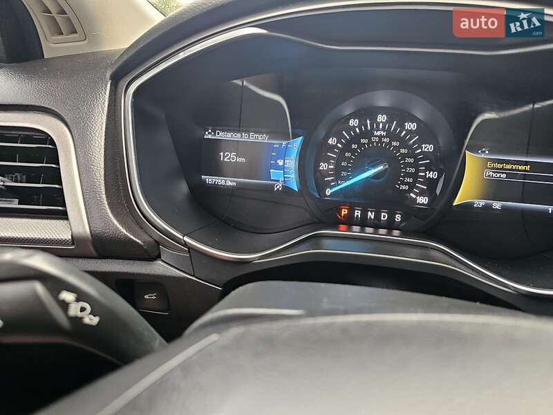 Седан Ford Fusion 2016 в Чорткові