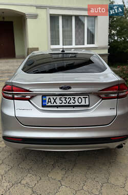 Седан Ford Fusion 2017 в 