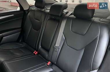 Седан Ford Fusion 2014 в 