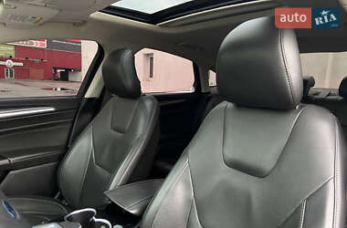 Седан Ford Fusion 2014 в 