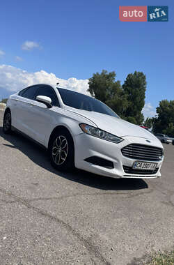 Седан Ford Fusion 2013 в 