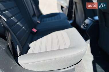 Седан Ford Fusion 2020 в 