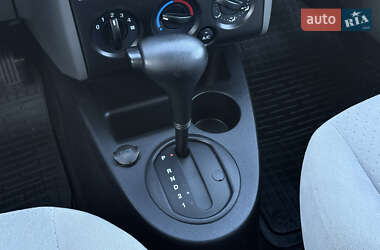 Хэтчбек Ford Fusion 2005 в 