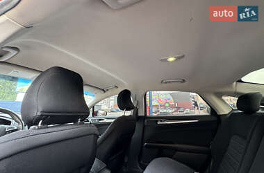 Седан Ford Fusion 2015 в 