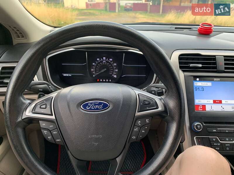 Седан Ford Fusion 2017 в Кутах