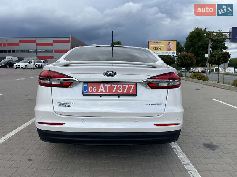 Седан Ford Fusion 2018 в Киеве