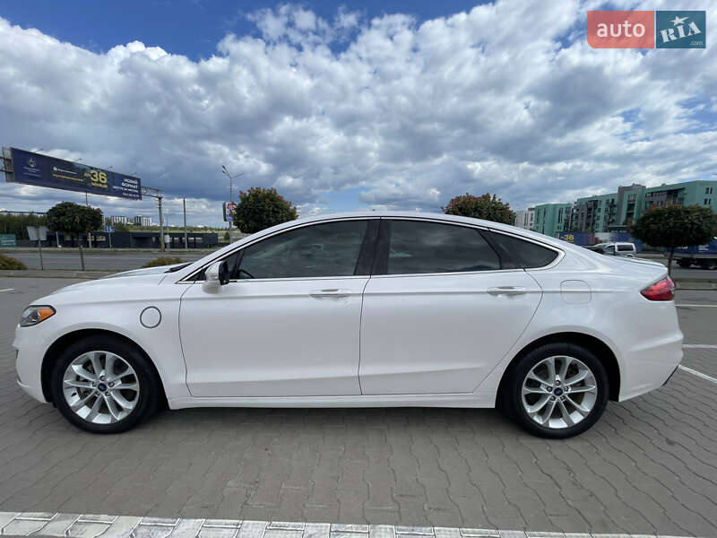 Седан Ford Fusion 2018 в Киеве