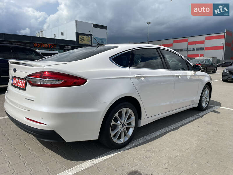 Седан Ford Fusion 2018 в Киеве