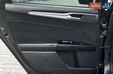 Седан Ford Fusion 2014 в 