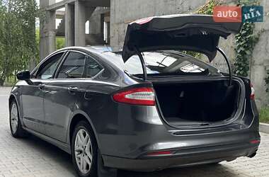 Седан Ford Fusion 2014 в 