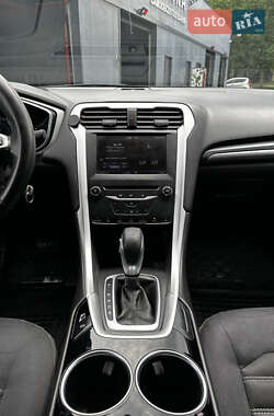 Седан Ford Fusion 2012 в 