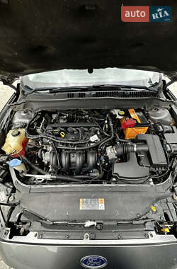 Седан Ford Fusion 2012 в 