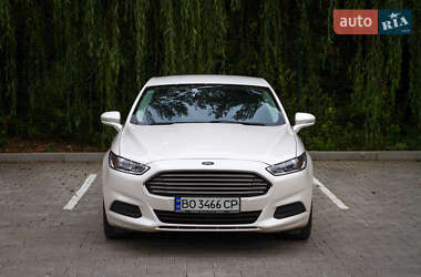 Седан Ford Fusion 2014 в 