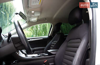 Седан Ford Fusion 2014 в 