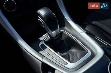 Седан Ford Fusion 2014 в 