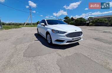 Седан Ford Fusion 2016 в 