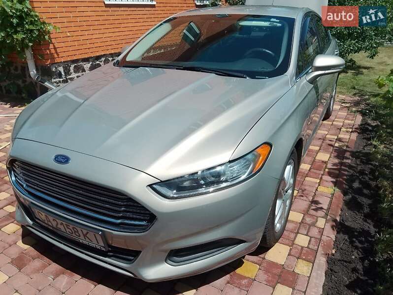 Седан Ford Fusion 2014 в Шполе