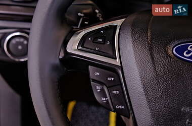 Седан Ford Fusion 2019 в 